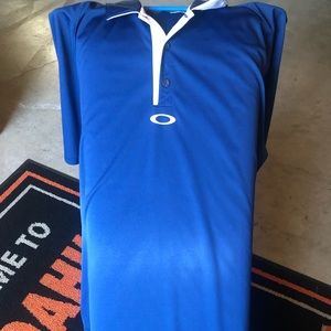 Oakley Men’s Golf shirt